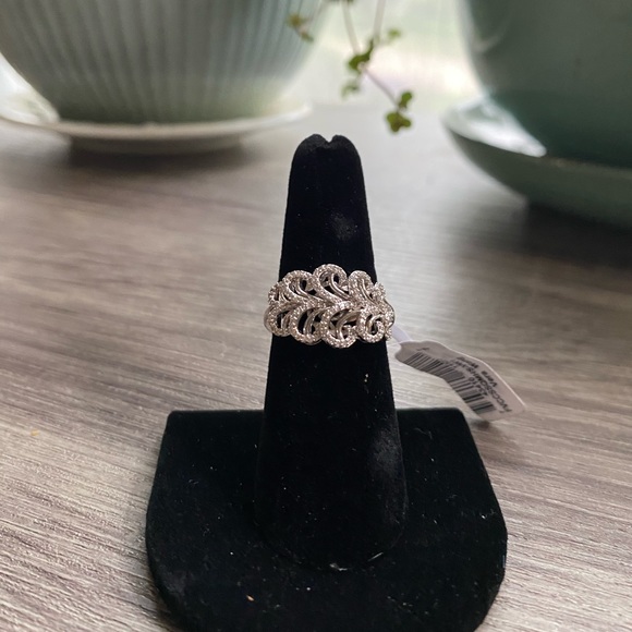 Simply Vera Vera Wang Diamond Ring 1/4 Carat - Picture 3 of 5